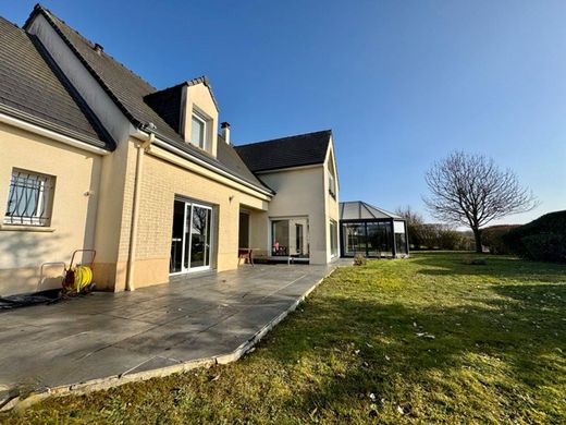 Luxury home in Salouël, Somme