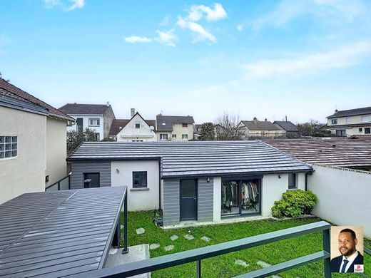 Luxury home in Morangis, Essonne
