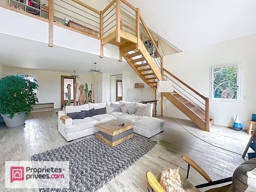 Luxury home in Saint-Arnoult, Calvados