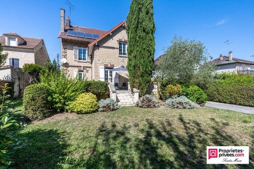 Luxury home in Beaumont-sur-Oise, Val d'Oise