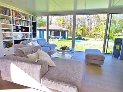 Luxury home in Camarsac, Gironde