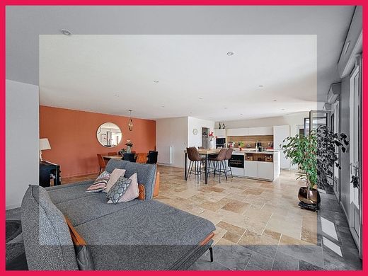 Luxury home in Alençon, Orne