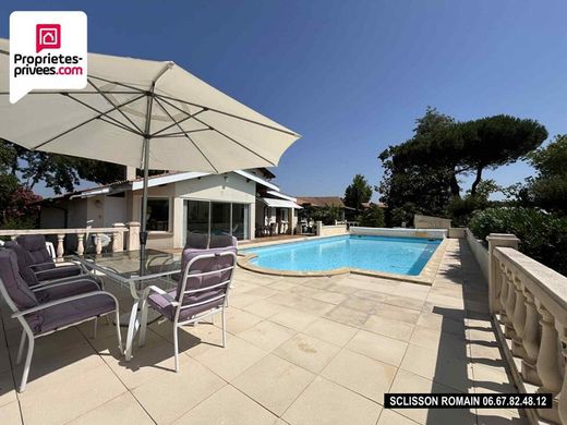 Luxury home in Braud-et-Saint-Louis, Gironde