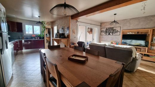 Doussard, Haute-Savoieの高級住宅