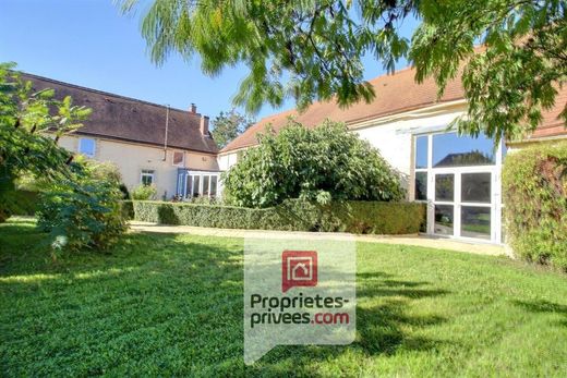 Rural or Farmhouse in Montargis, Loiret