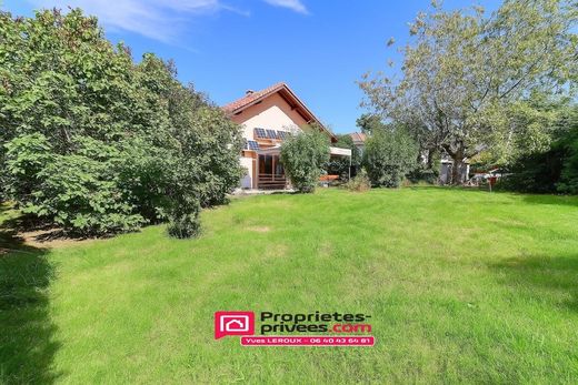 Luxe woning in Choisy, Haute-Savoie