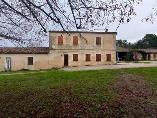 Luxury home in Sainte-Eulalie, Gironde