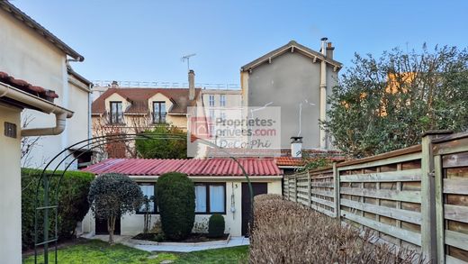 Luxe woning in Viroflay, Yvelines