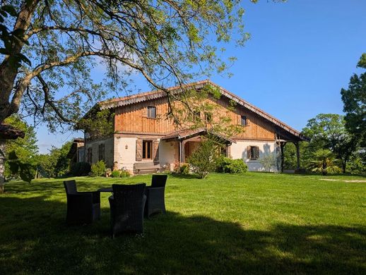 Luxury home in Pouy-de-Touges, Upper Garonne