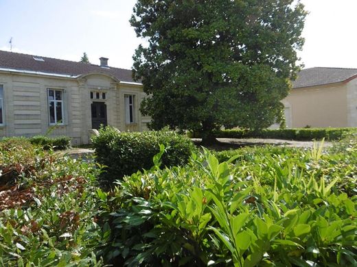 豪宅  Langon, Gironde
