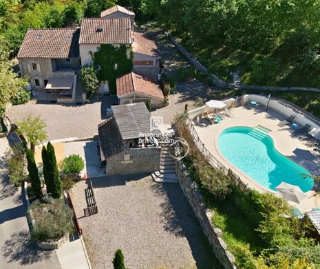 Luxus-Haus in Vallon-Pont-d'Arc, Ardèche