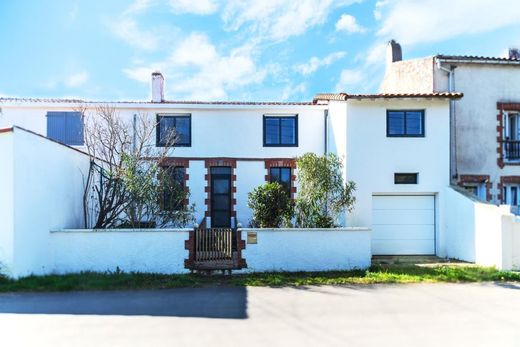 Luxury home in Bouguenais, Loire-Atlantique