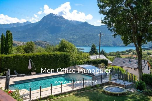 Luxury home in Chorges, Hautes-Alpes