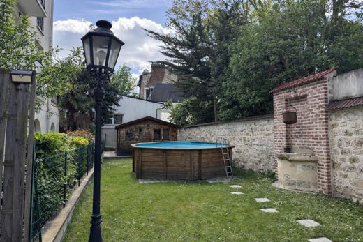 Apartment in La Garenne-Colombes, Hauts-de-Seine