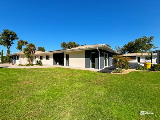 Luxury home in Cestas, Gironde