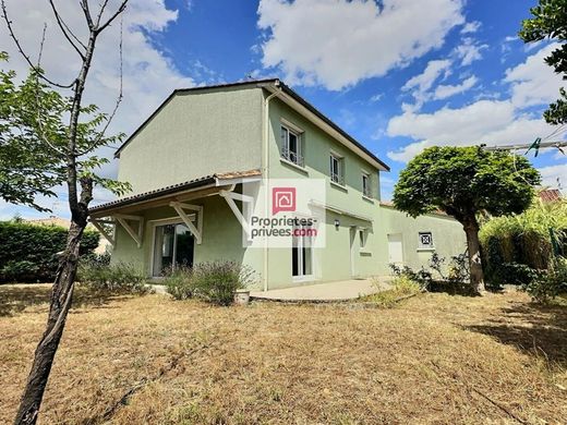 Luxury home in Mérignac, Gironde