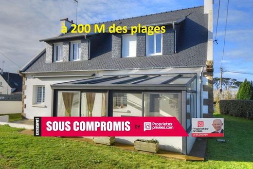 Luxury home in Trévou-Tréguignec, Côtes-d'Armor