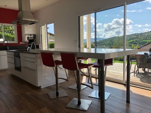 Villa - Les Martres-de-Veyre, Puy-de-Dôme