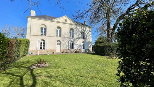 Luxe woning in Ancenis, Loire-Atlantique