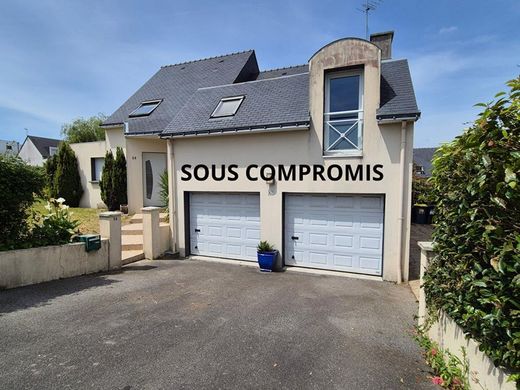 Luxury home in Lanester, Morbihan