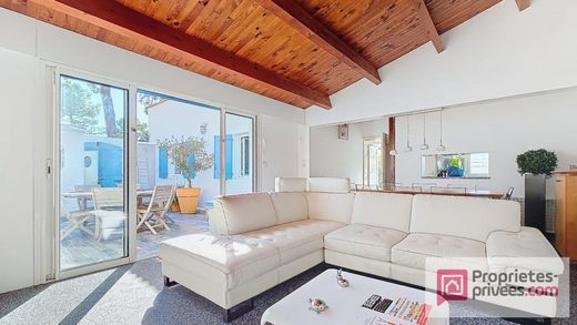 Luxus-Haus in La Palmyre, Charente-Maritime