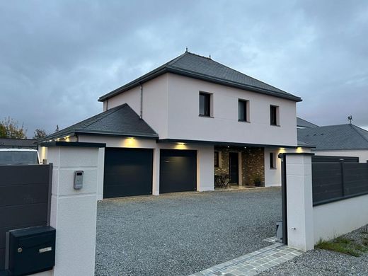 Luxus-Haus in Château-Gontier, Mayenne