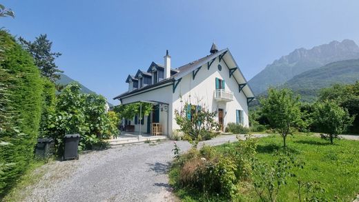 Luxury home in Talloires, Haute-Savoie