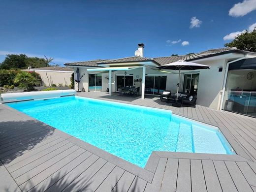 Luxury home in Andernos-les-Bains, Gironde
