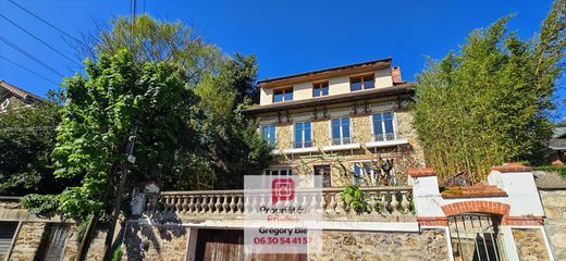 Luxury home in Villeneuve-le-Roi, Val-de-Marne