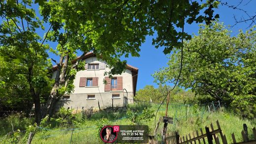 Maison de luxe à Saint-Alban-Leysse, Savoie