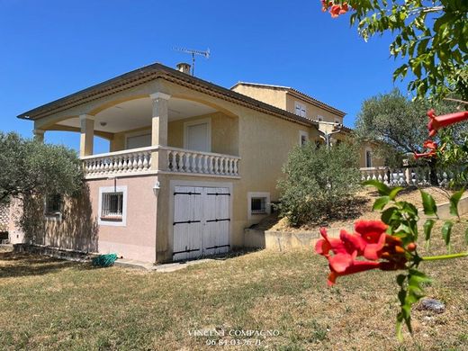 Luxury home in Valensole, Alpes-de-Haute-Provence