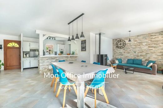 Luxe woning in Bouc-Bel-Air, Bouches-du-Rhône