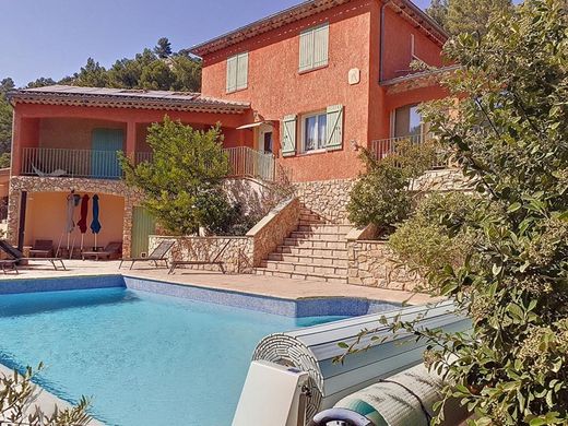 Villa Vins-sur-Caramy, Var