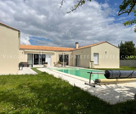 Luxury home in Échillais, Charente-Maritime