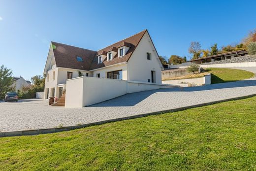 Luxe woning in Follainville-Dennemont, Yvelines