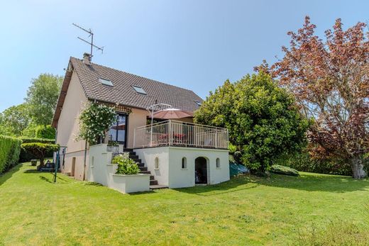 Maison de luxe à Oinville-sur-Montcient, Yvelines