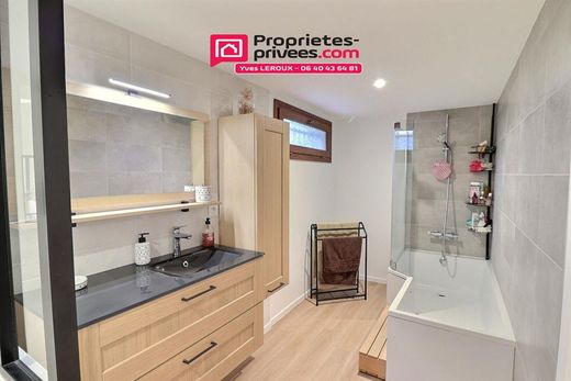 Casa di lusso a La Balme-de-Sillingy, Alta Savoia