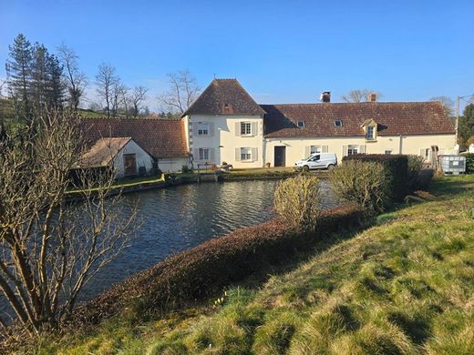 Luxury home in Chappes, Allier