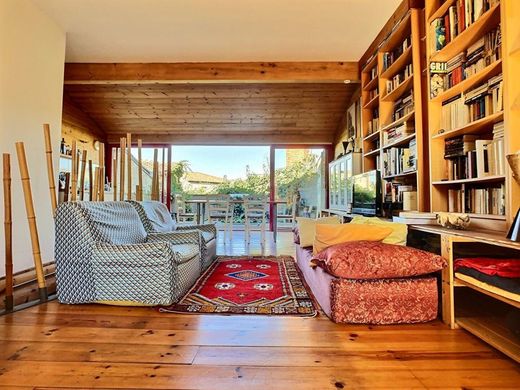 Luxury home in Bordeaux, Gironde