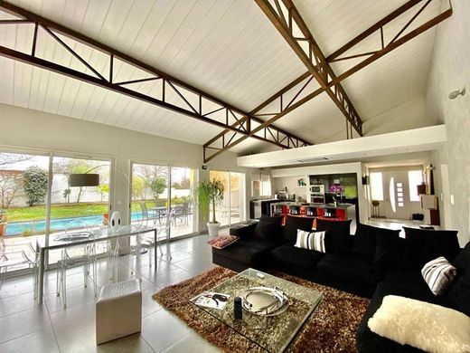 Villa in Tournefeuille, Upper Garonne