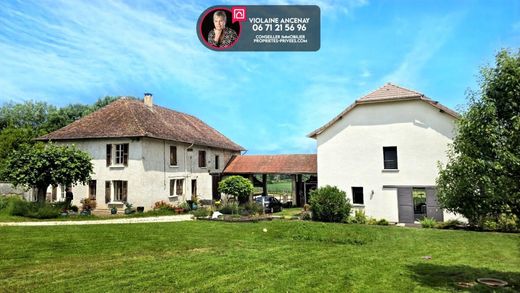 Luxury home in Chimilin, Isère