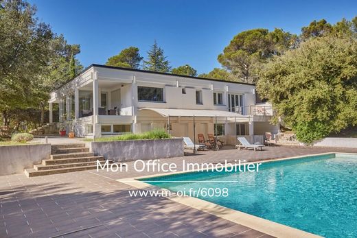 Villa in Aix-en-Provence, Bouches-du-Rhône