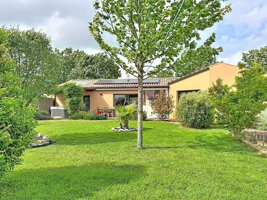 Casa de lujo en Ferrières, Charenta Marítima