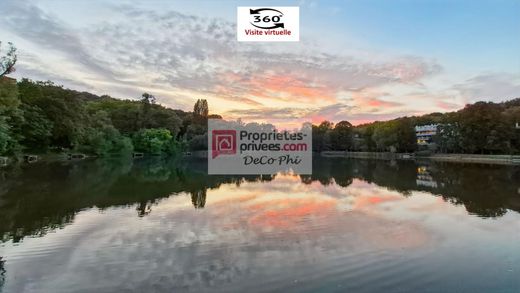 Lüks ev Ville-d'Avray, Hauts-de-Seine