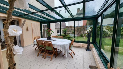 Luxe woning in Saint-Quentin, Aisne