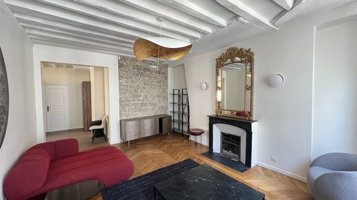 Apartment in Tour Eiffel, Invalides – Ecole Militaire, Saint-Thomas d’Aquin, Paris