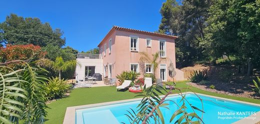 Luxury home in Six-Fours-les-Plages, Var