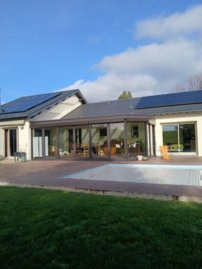 Luxury home in Limoges, Haute-Vienne