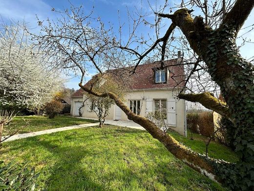 Luxury home in Marines, Val d'Oise