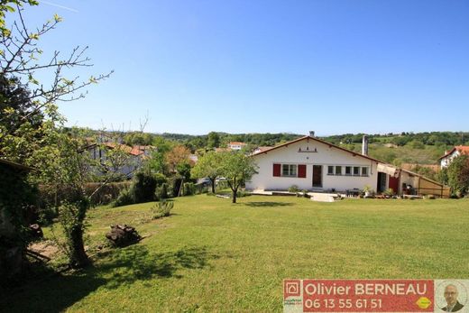 Luxury home in Saint-Pierre-d'Irube, Pyrénées-Atlantiques